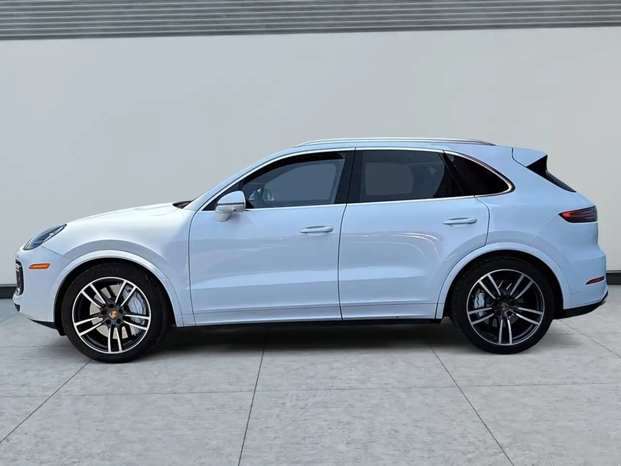 Porsche Cayenne снимка Porsche Cayenne