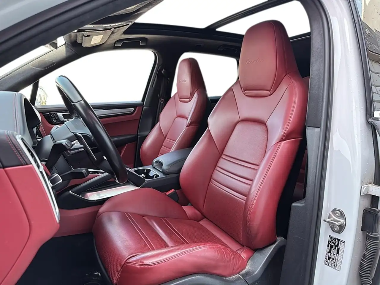 Porsche Cayenne снимка Porsche Cayenne
