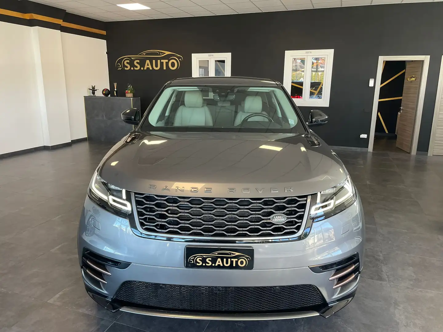Land Rover Range Rover Velar 2.0 td4 R-Dynamic 180cv auto DISTRIBUZIONE FATTA Grau - 2