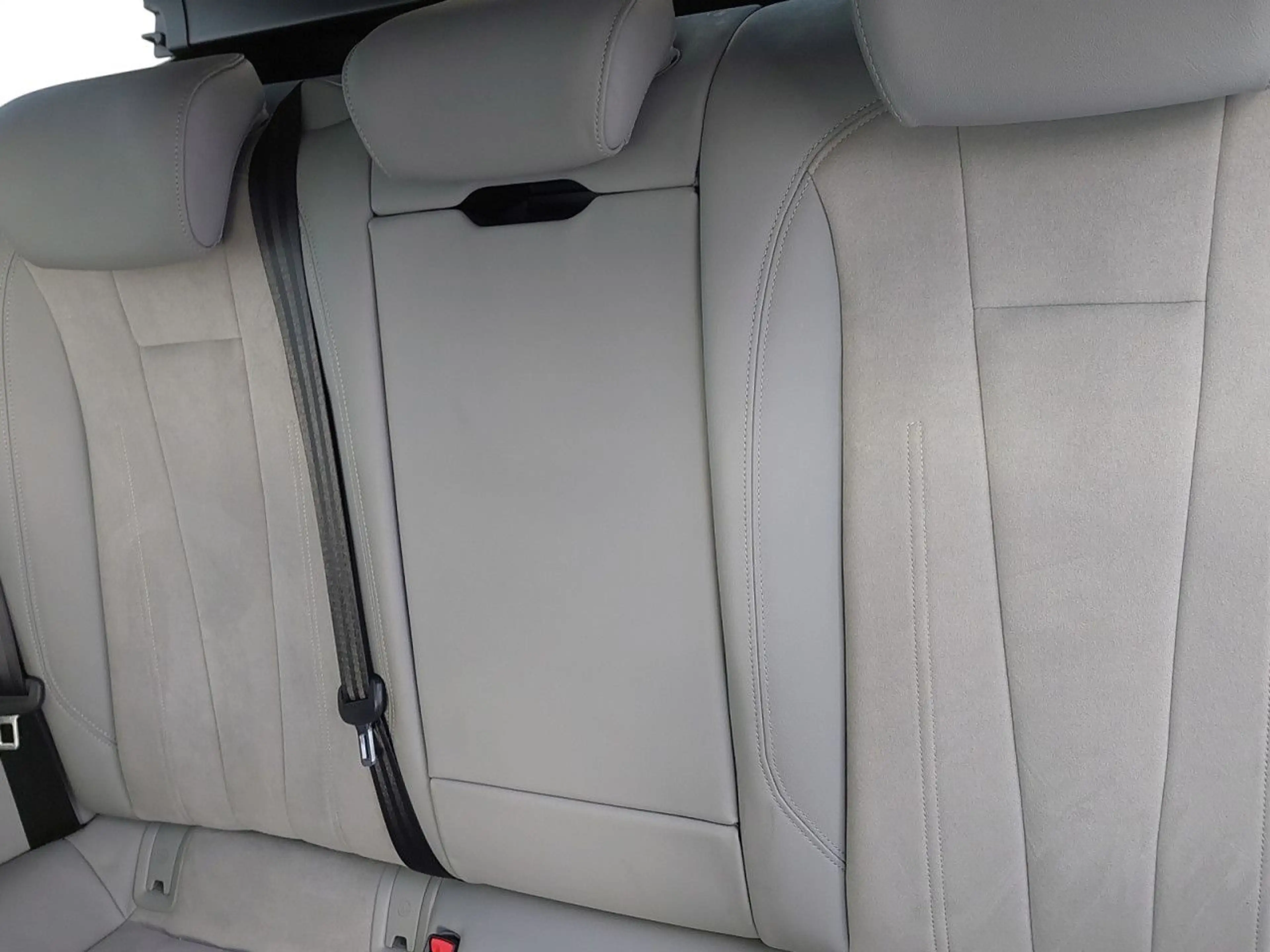 Audi A4 AVANT 35 TFSI STRONIC MMINAVI SPORTSITZE LED — photo 11
