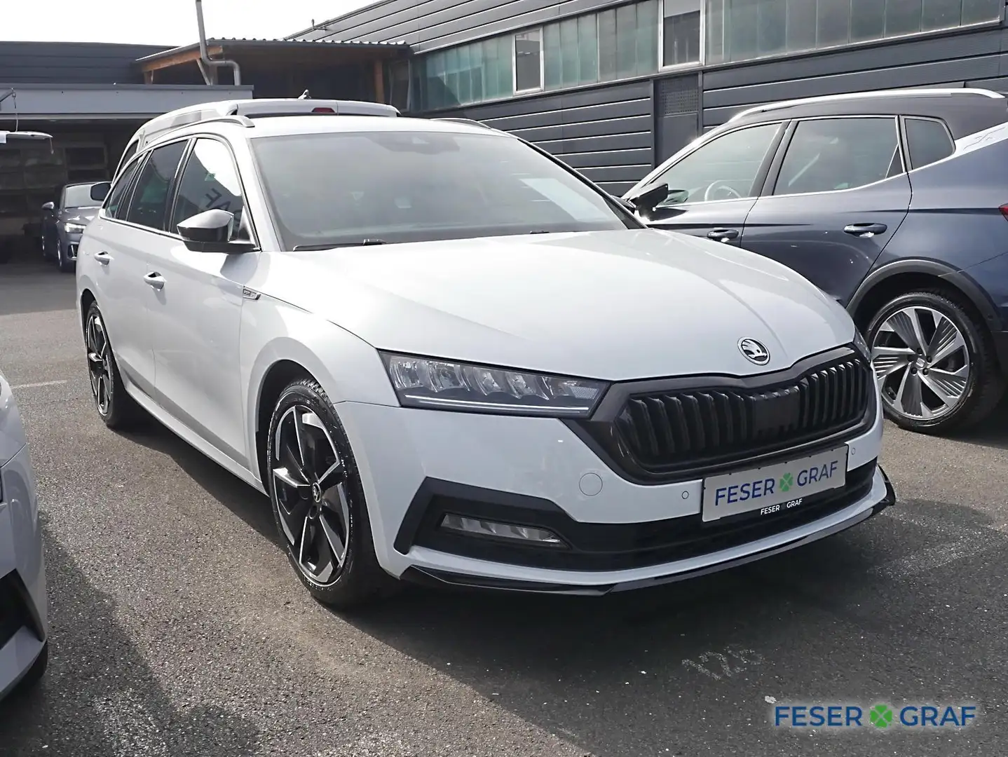 Skoda Octavia Combi Sportline 2.0 TSI DSG Navi LED SiHz Weiß - 2