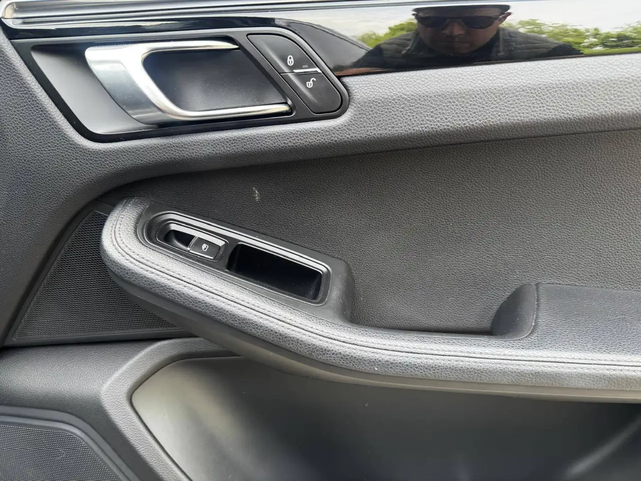 Porsche Macan снимка Porsche Macan