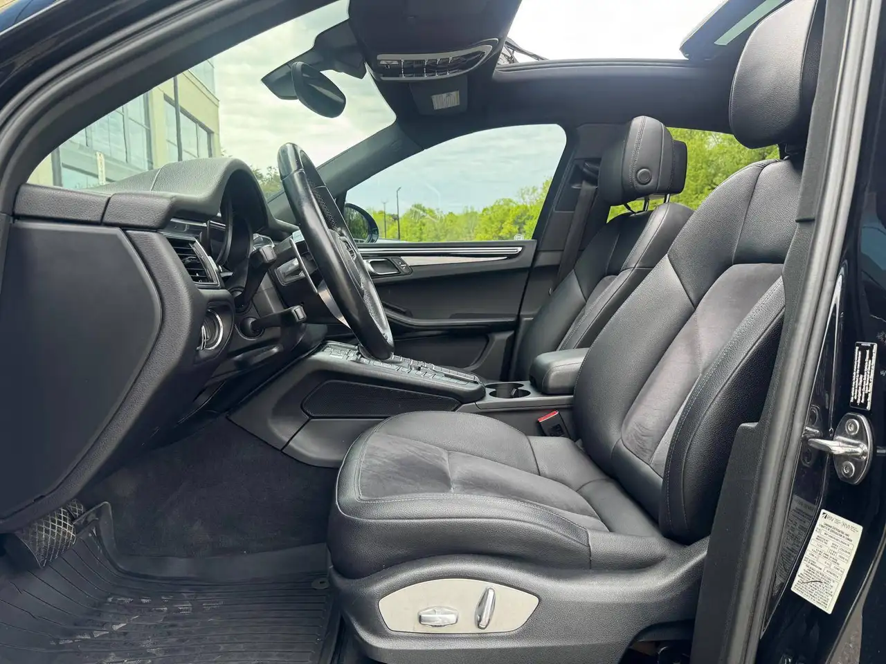 Porsche Macan снимка Porsche Macan