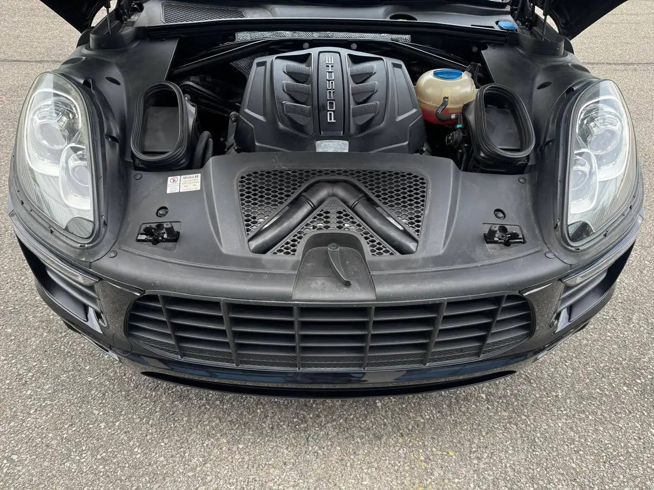 Porsche Macan снимка Porsche Macan