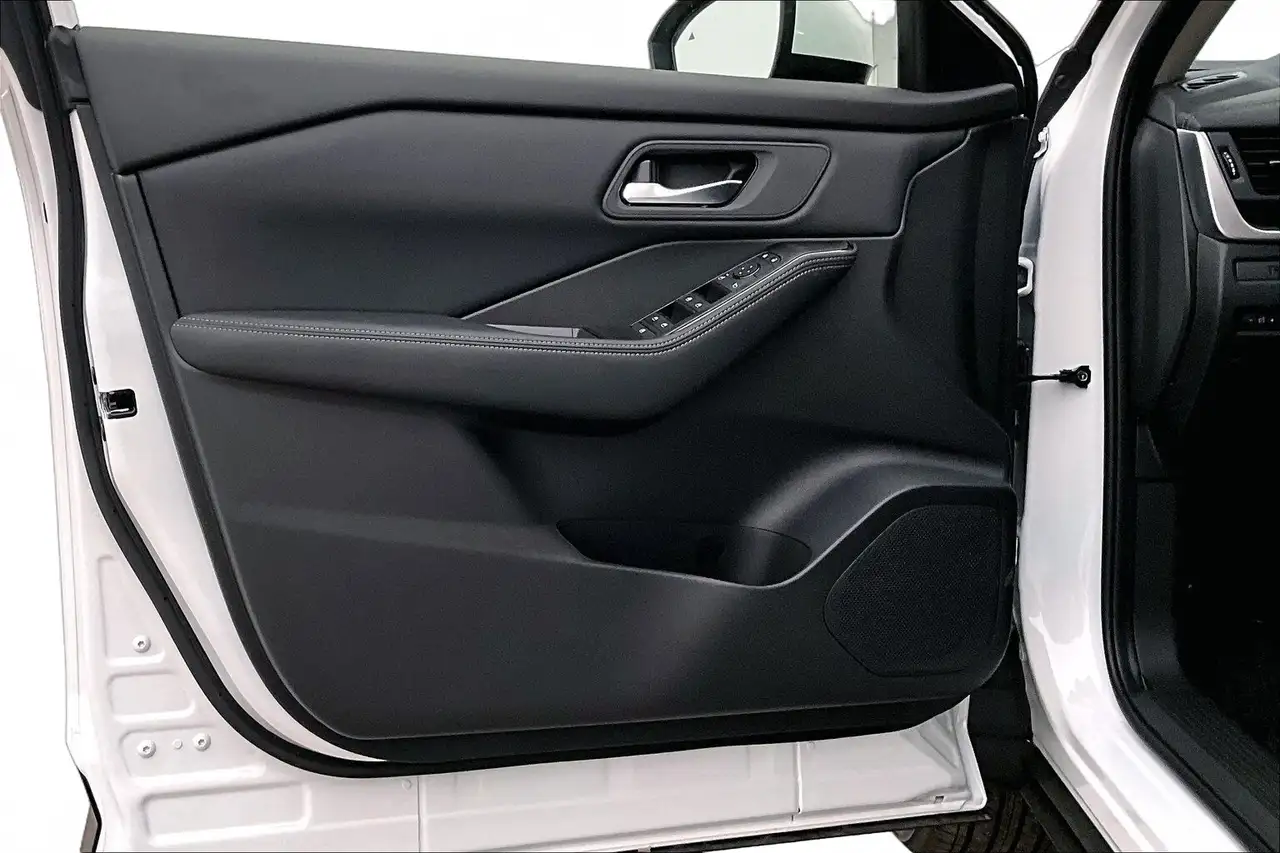 Nissan Rogue fotografie Nissan Rogue