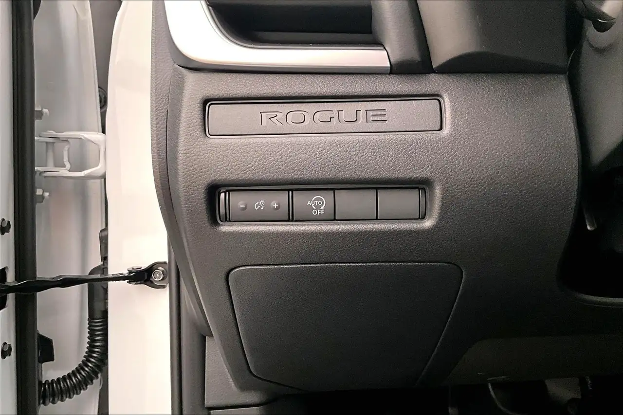 Nissan Rogue fotografie Nissan Rogue