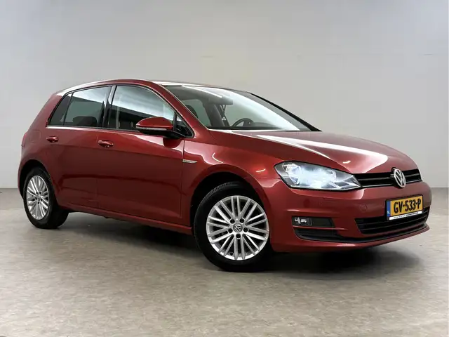 Volkswagen Golf view 6