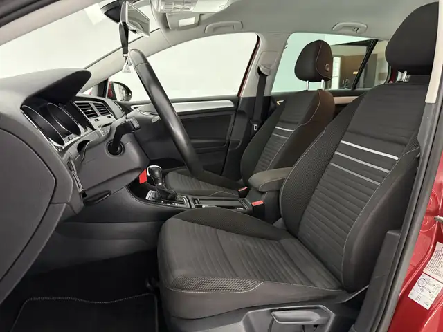 Volkswagen Golf view 13