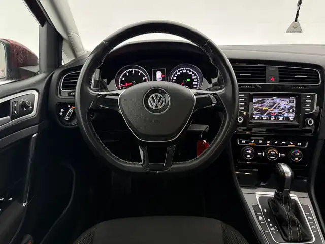Volkswagen Golf view 15