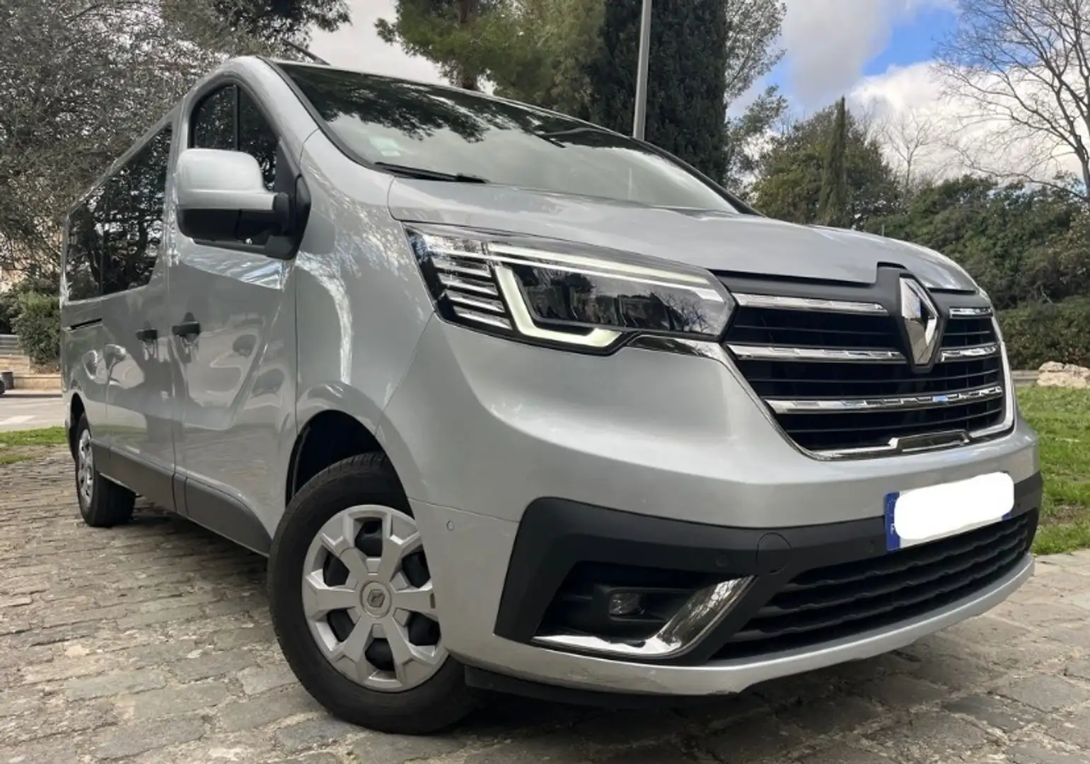 Renault Trafic TRAFIC COMBI DCI L2H1 INTENS Grijs - 2