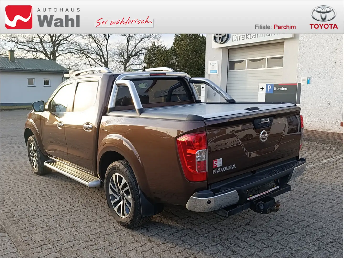 Nissan Navara NP300 2.3 Tekna Double Cab 4x4 Bronze - 2