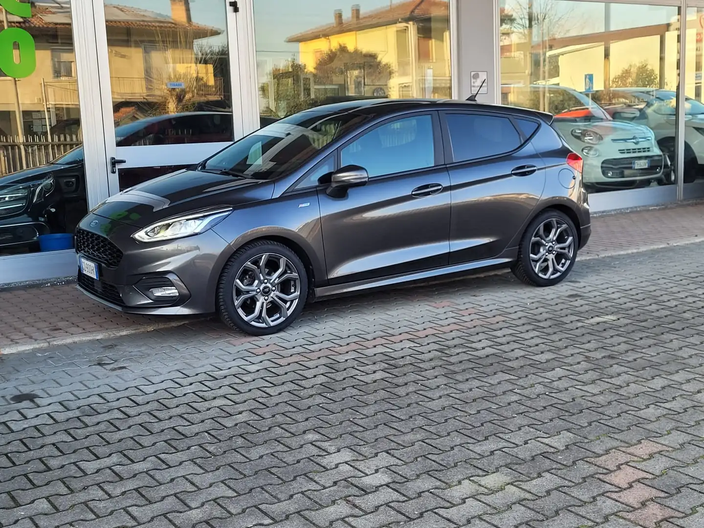 Ford Fiesta Fiesta 5p 1.0 ecoboost ST-Line s Gris - 2