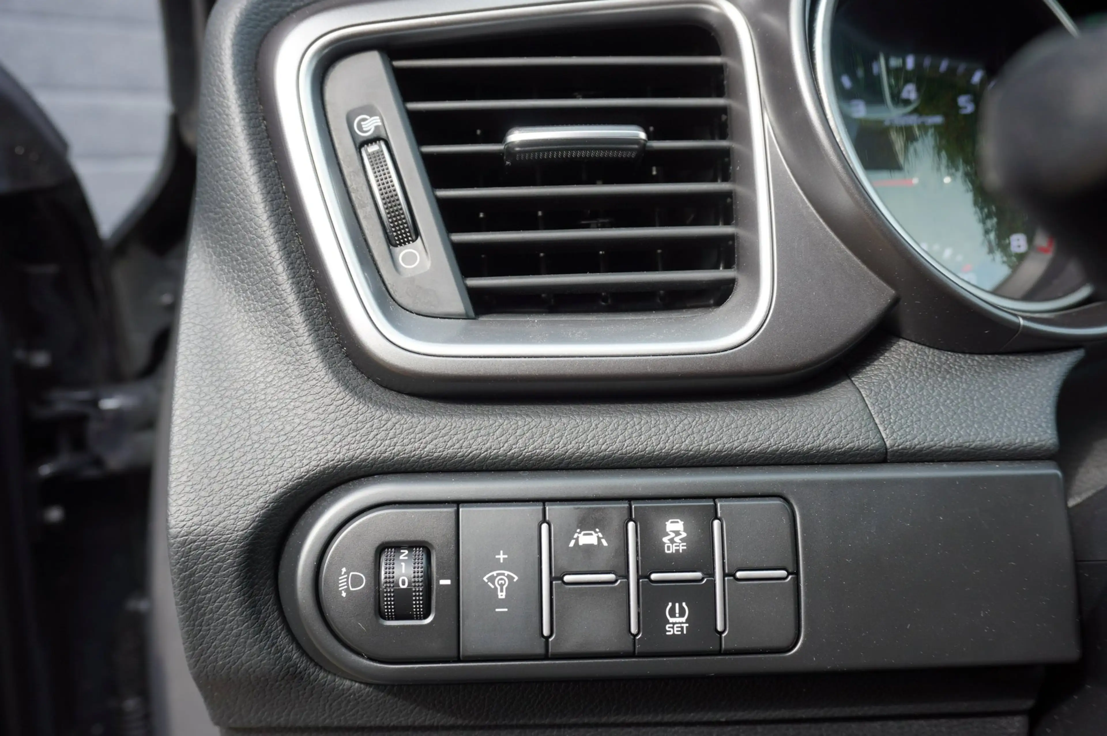 Kia Ceed SW / cee'd SW Sportswagon 1.0 T-GDi / Carplay / Android auto / T — photo 8