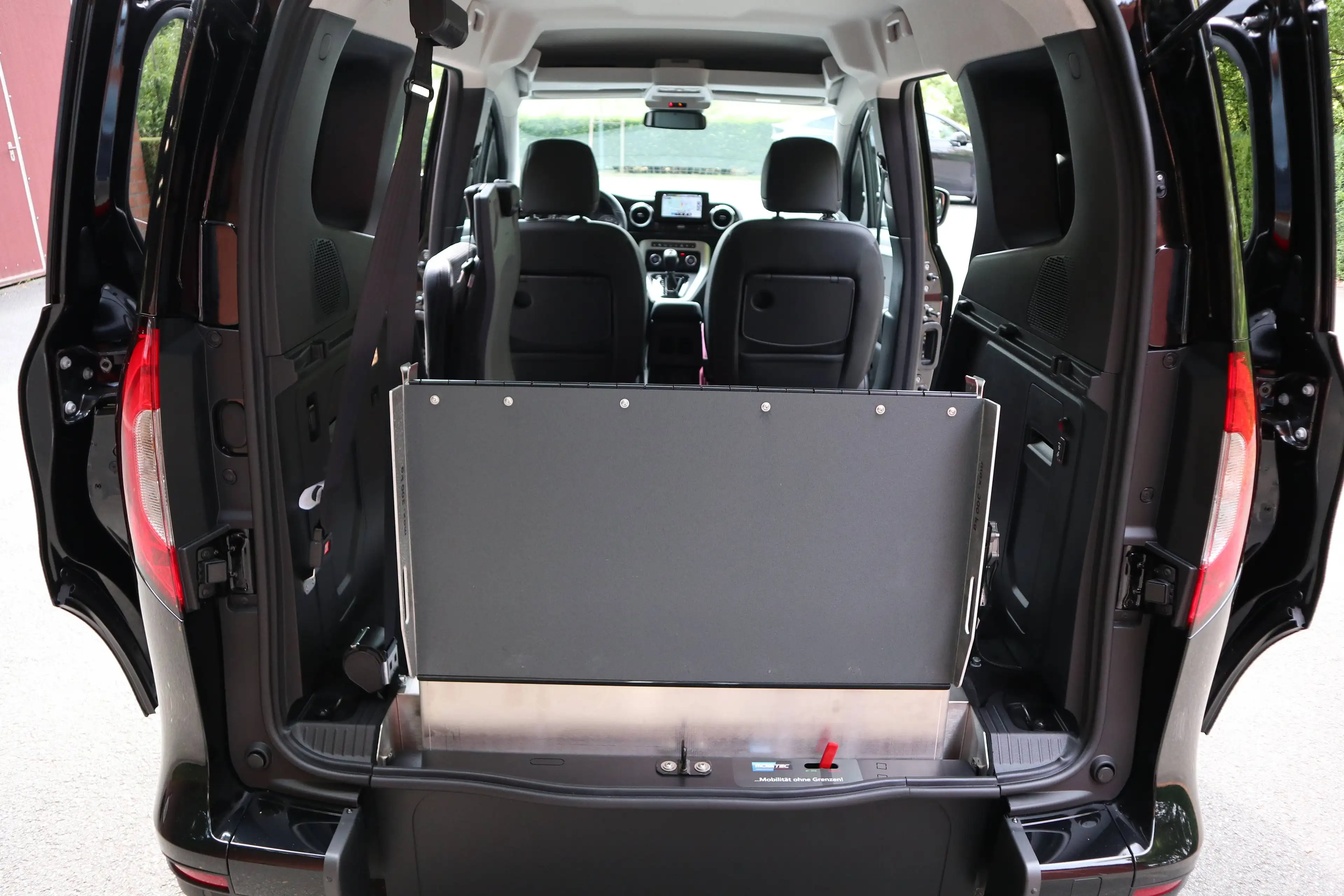 Mercedes-Benz T-Class 180 Edition Automatik*rollstuhlgerecht*elek. Rampe*Sondersitz klappbar*nur 2000 km* — photo 10