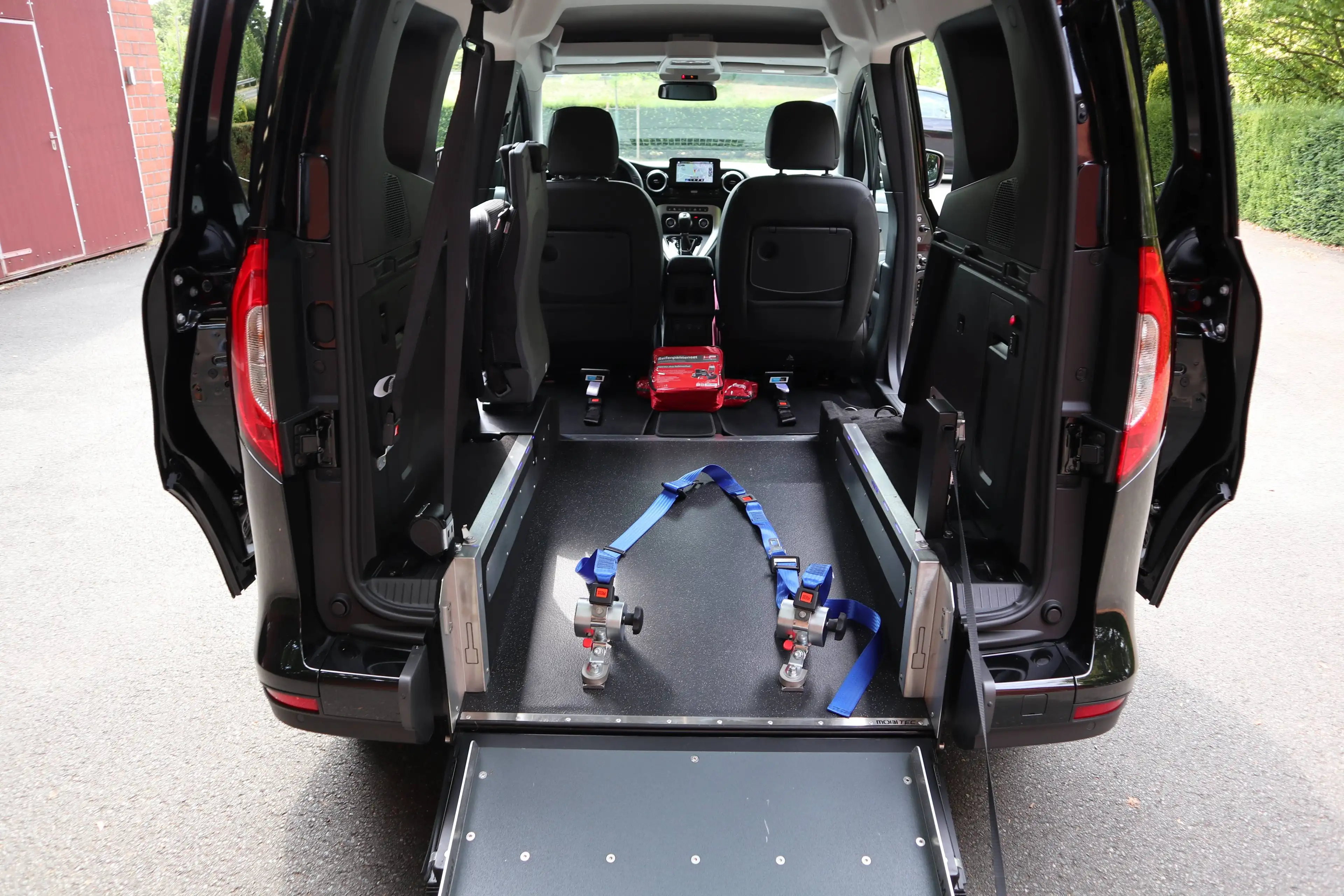 Mercedes-Benz T-Class 180 Edition Automatik*rollstuhlgerecht*elek. Rampe*Sondersitz klappbar*nur 2000 km* — photo 11