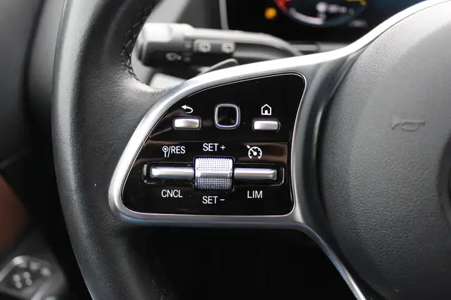 Mercedes-Benz B-Class view 28