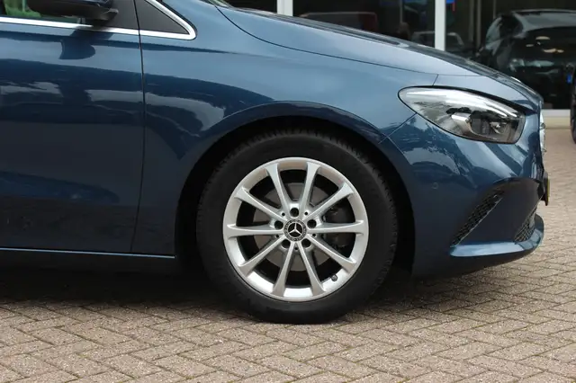 Mercedes-Benz B-Class view 14