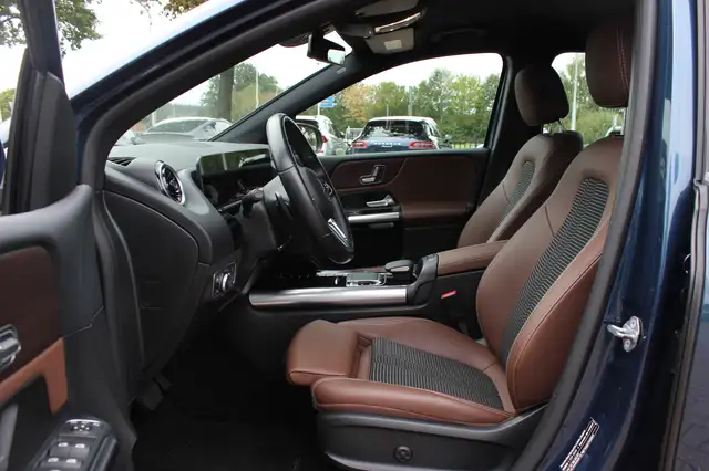 Mercedes-Benz B-Class view 10