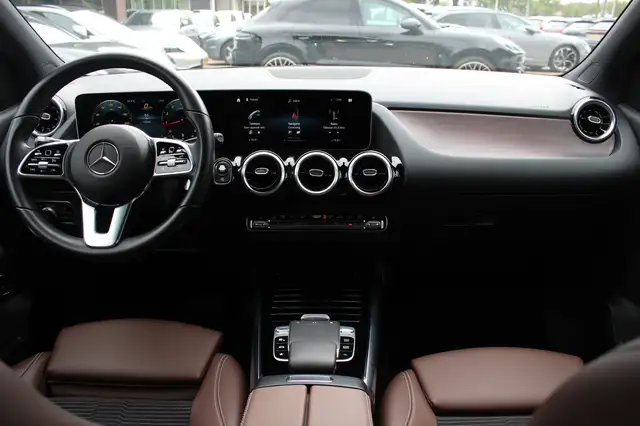 Mercedes-Benz B-Class view 2