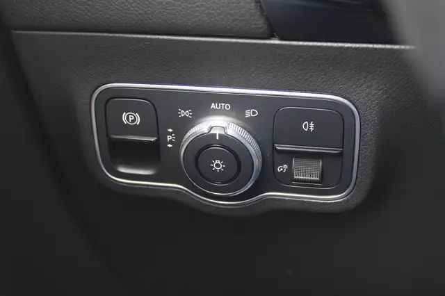 Mercedes-Benz B-Class view 30