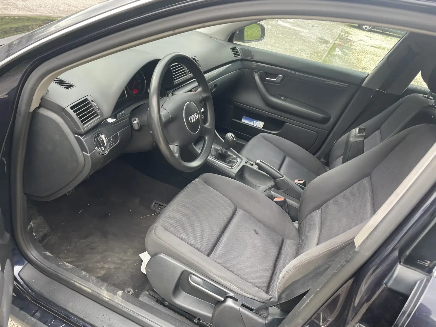 Audi A4 Avant 1.9 tdi 115cv Bleu - 1