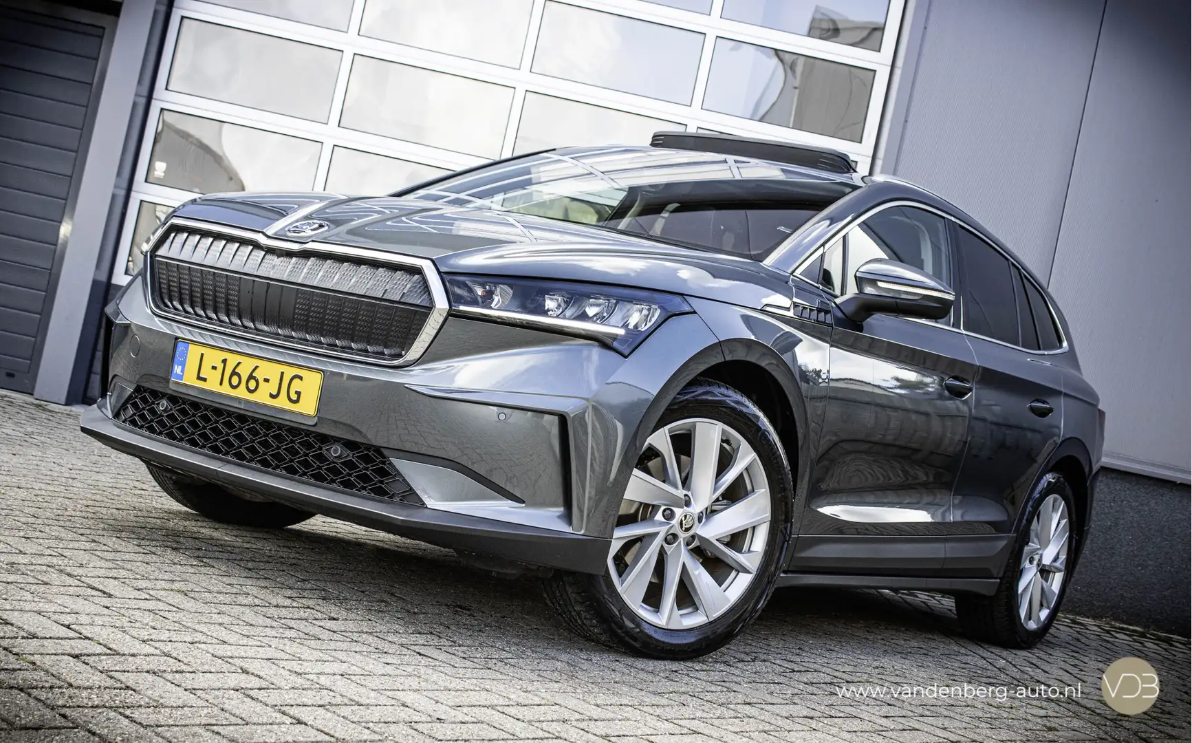 Skoda Enyaq iV 60 Panorama Camera Origineel NL Gris - 1