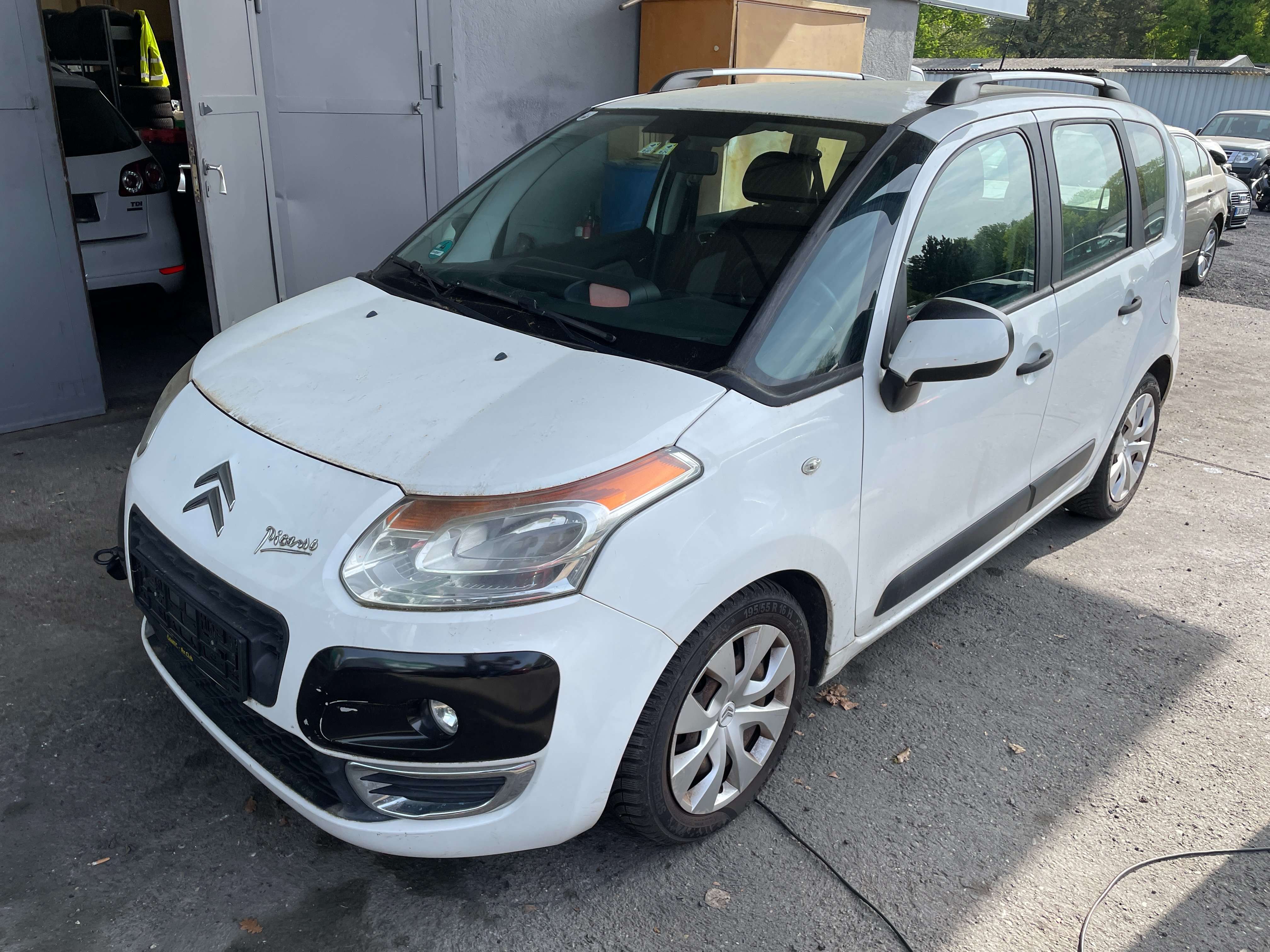 Second hand Citroen C3 Picasso 1.6