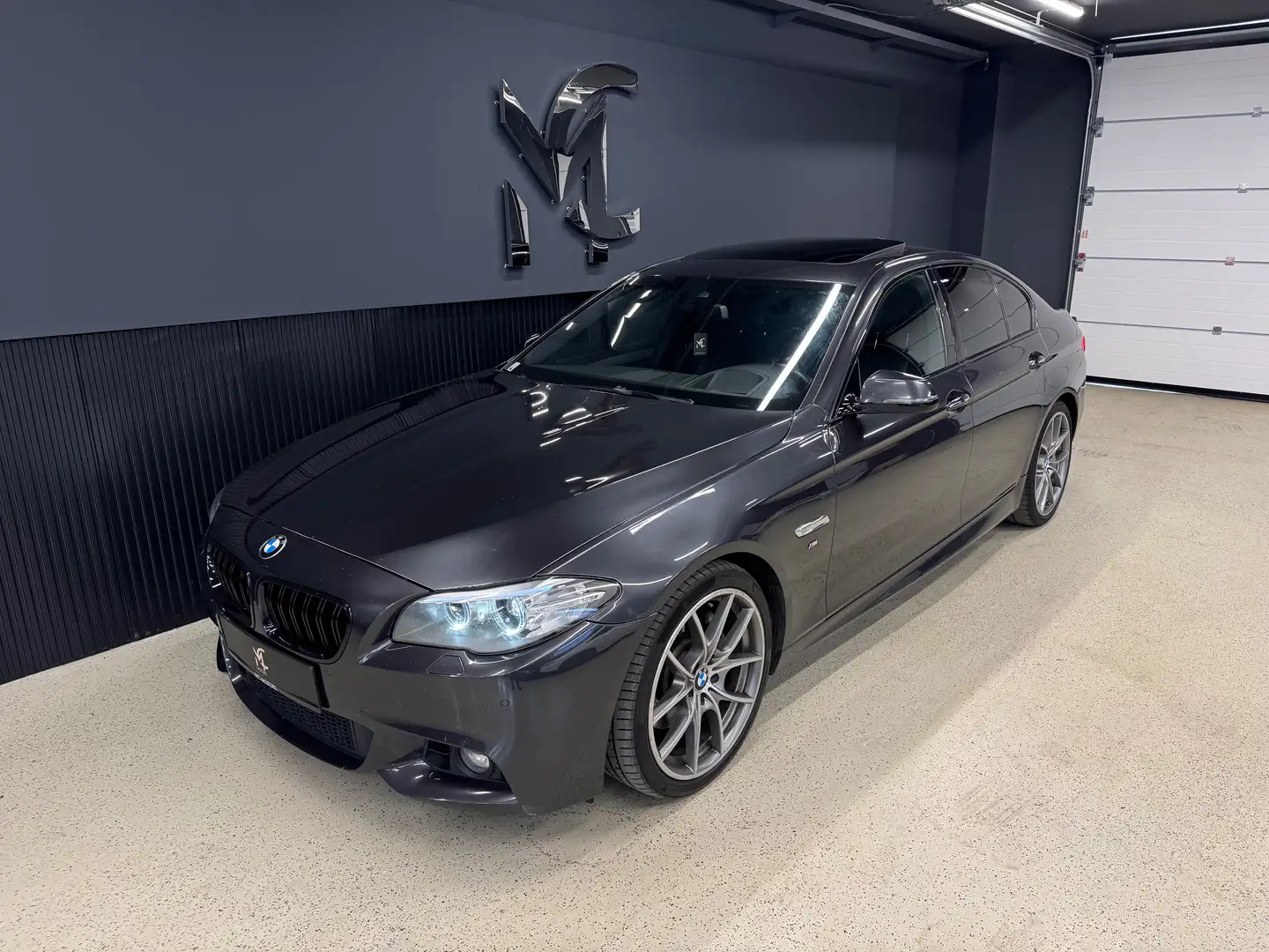 BMW 530 530d F10`M-SPORT`DIGI-TACHO`LEDER`SCHIEBE`NAVI`LED Gris - 1