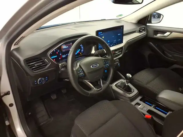 Ford Focus view 10