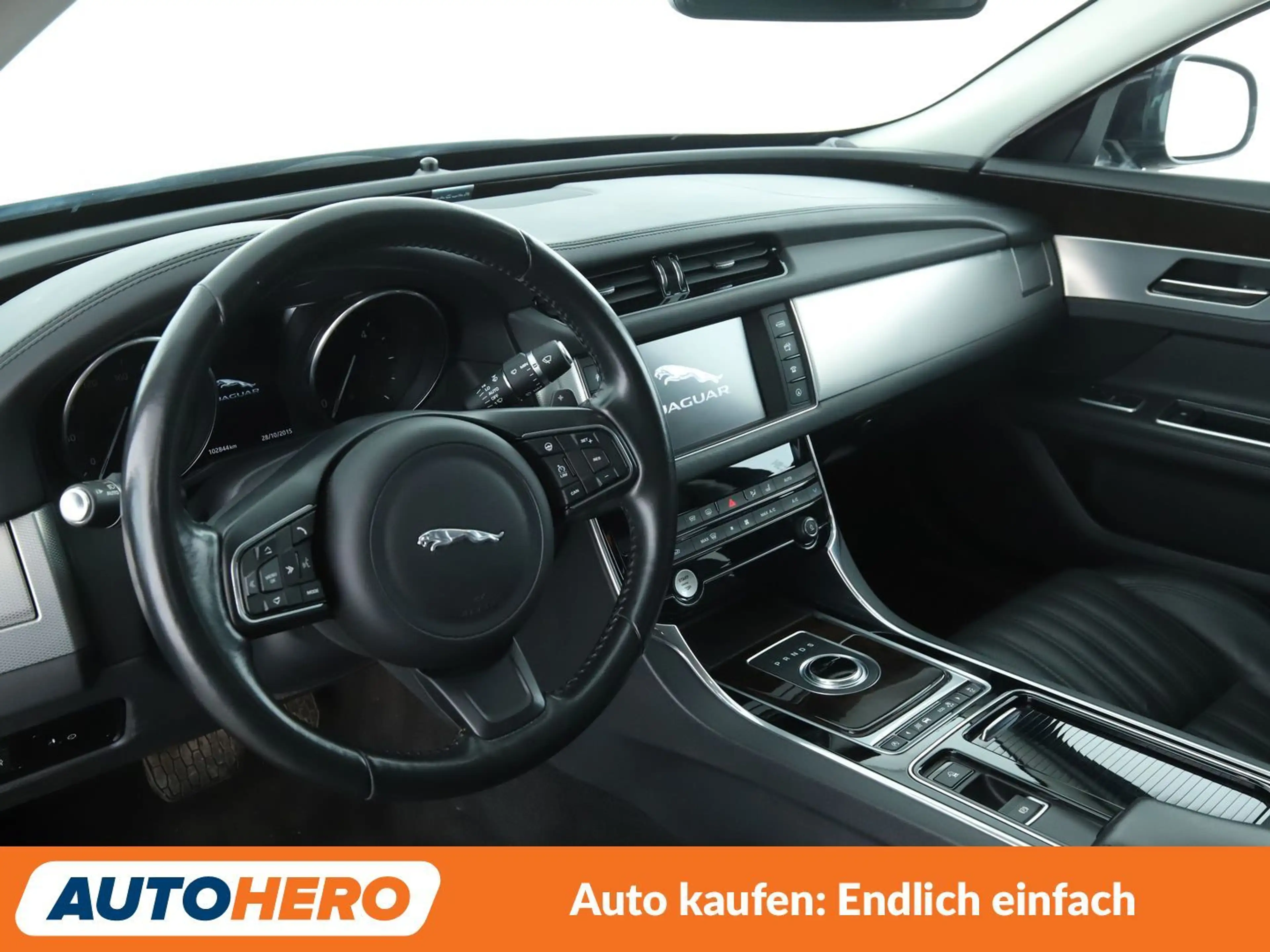 Jaguar XF 30d Portfolio Aut.*NAVI*CAM*SHZ*LHZ*TEMPO*ALU* — photo 11