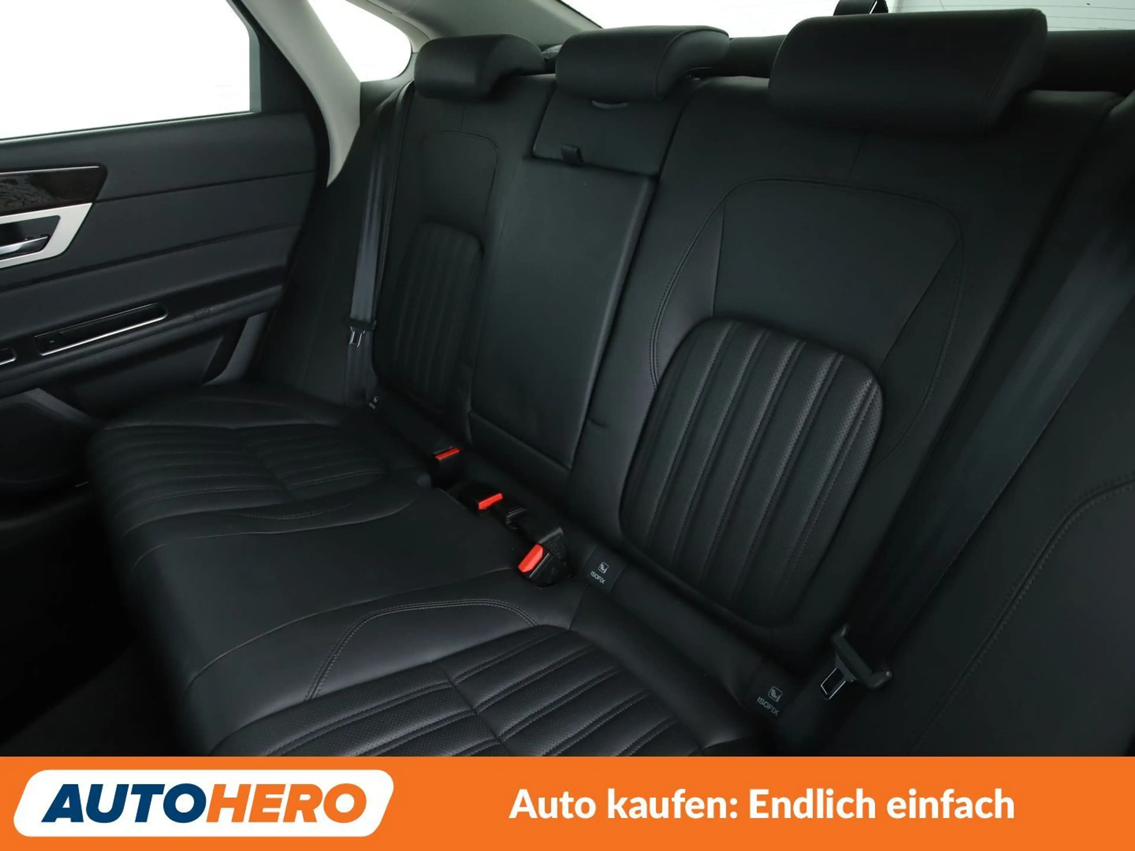 Jaguar XF 30d Portfolio Aut.*NAVI*CAM*SHZ*LHZ*TEMPO*ALU* — photo 14