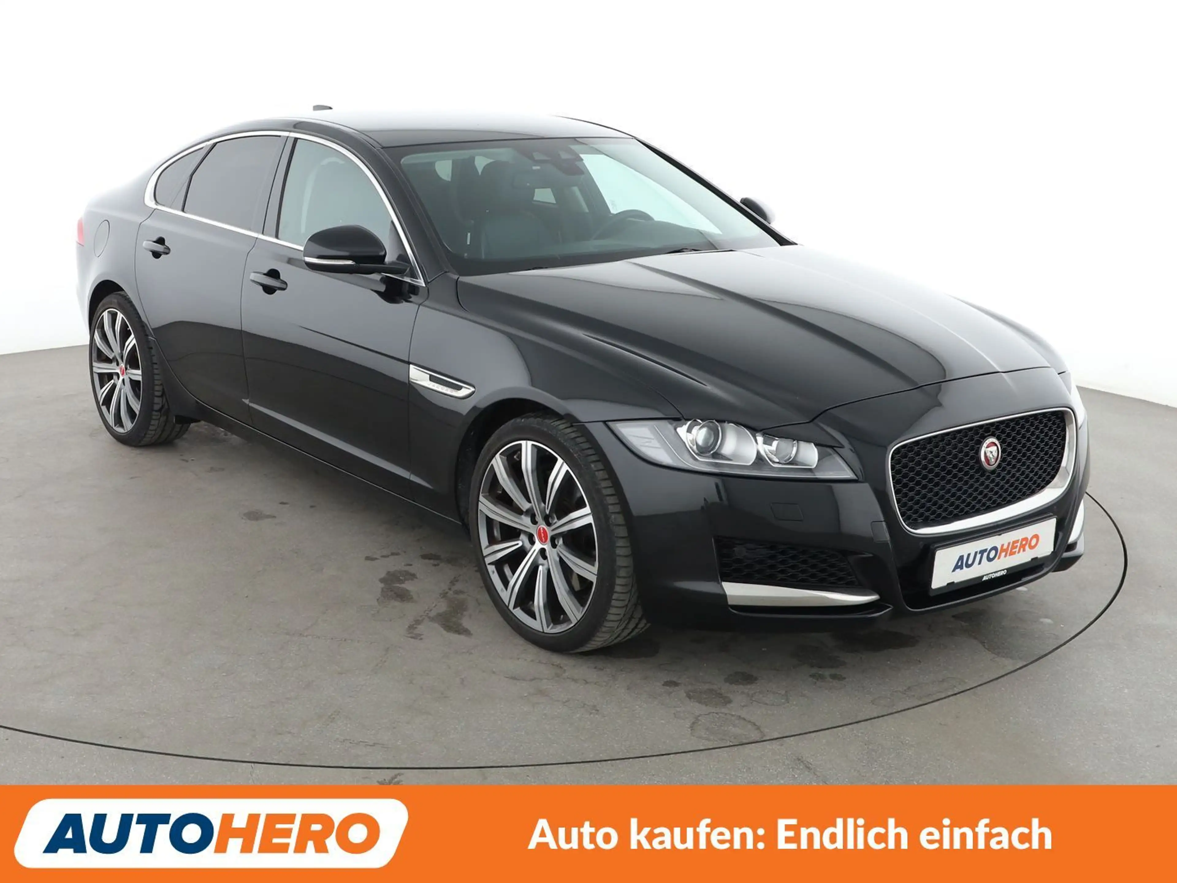Jaguar XF 30d Portfolio Aut.*NAVI*CAM*SHZ*LHZ*TEMPO*ALU* — photo 8