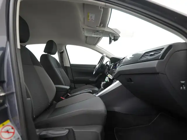 Volkswagen Polo view 3