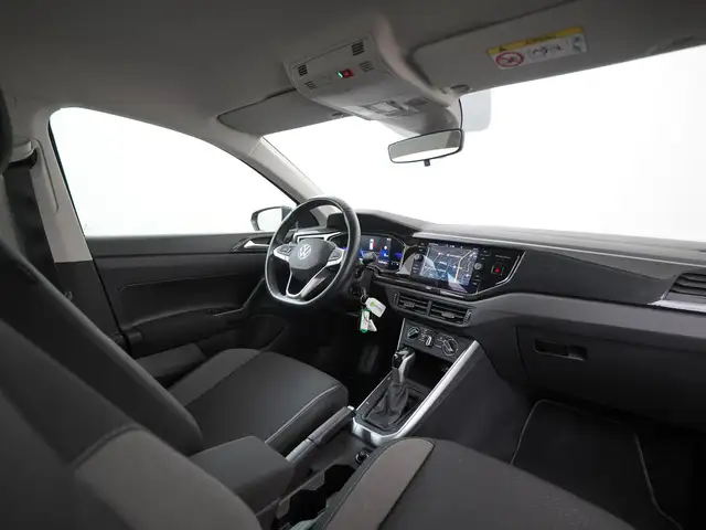 Volkswagen Polo view 2