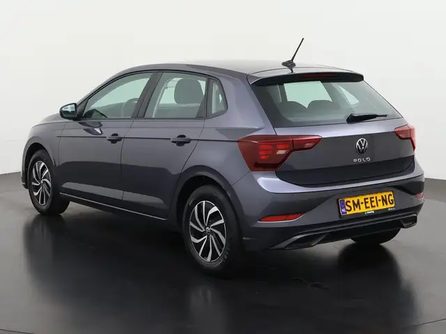 Volkswagen Polo view 6
