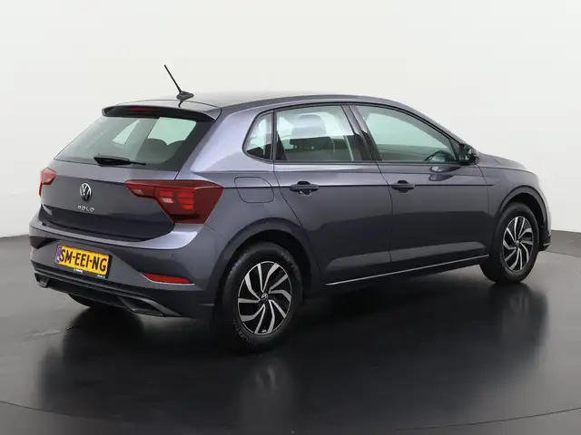 Volkswagen Polo view 4
