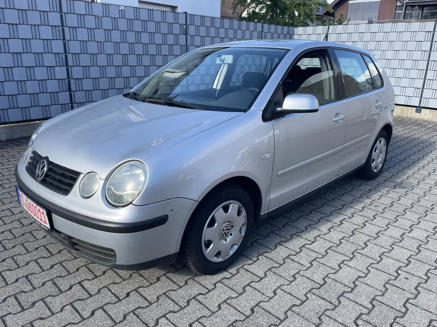 Volkswagen Polo Comfortline Argent - 1
