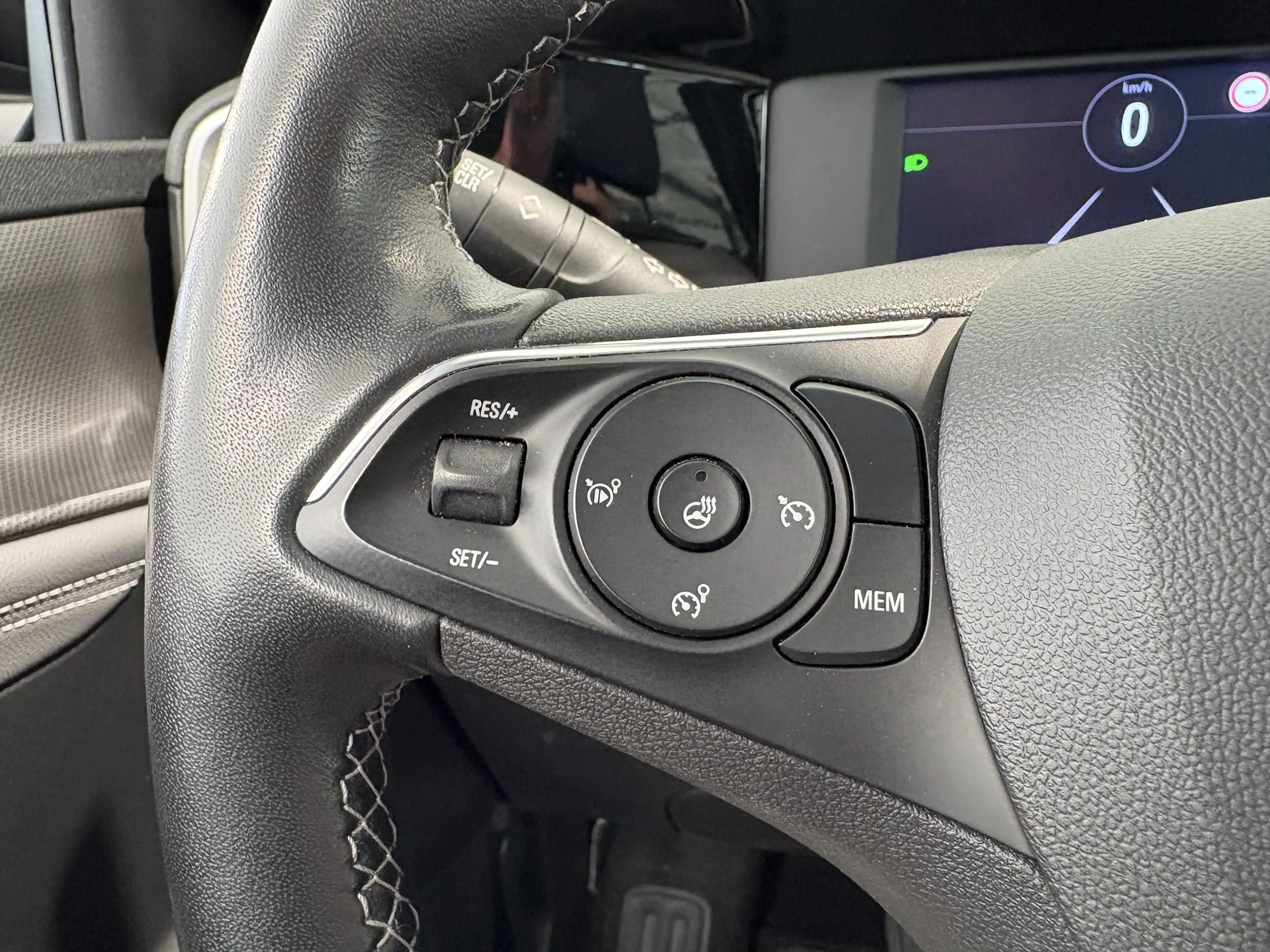 Opel Mokka-E Elegance 50-kWh 11kw bl. . — photo 11