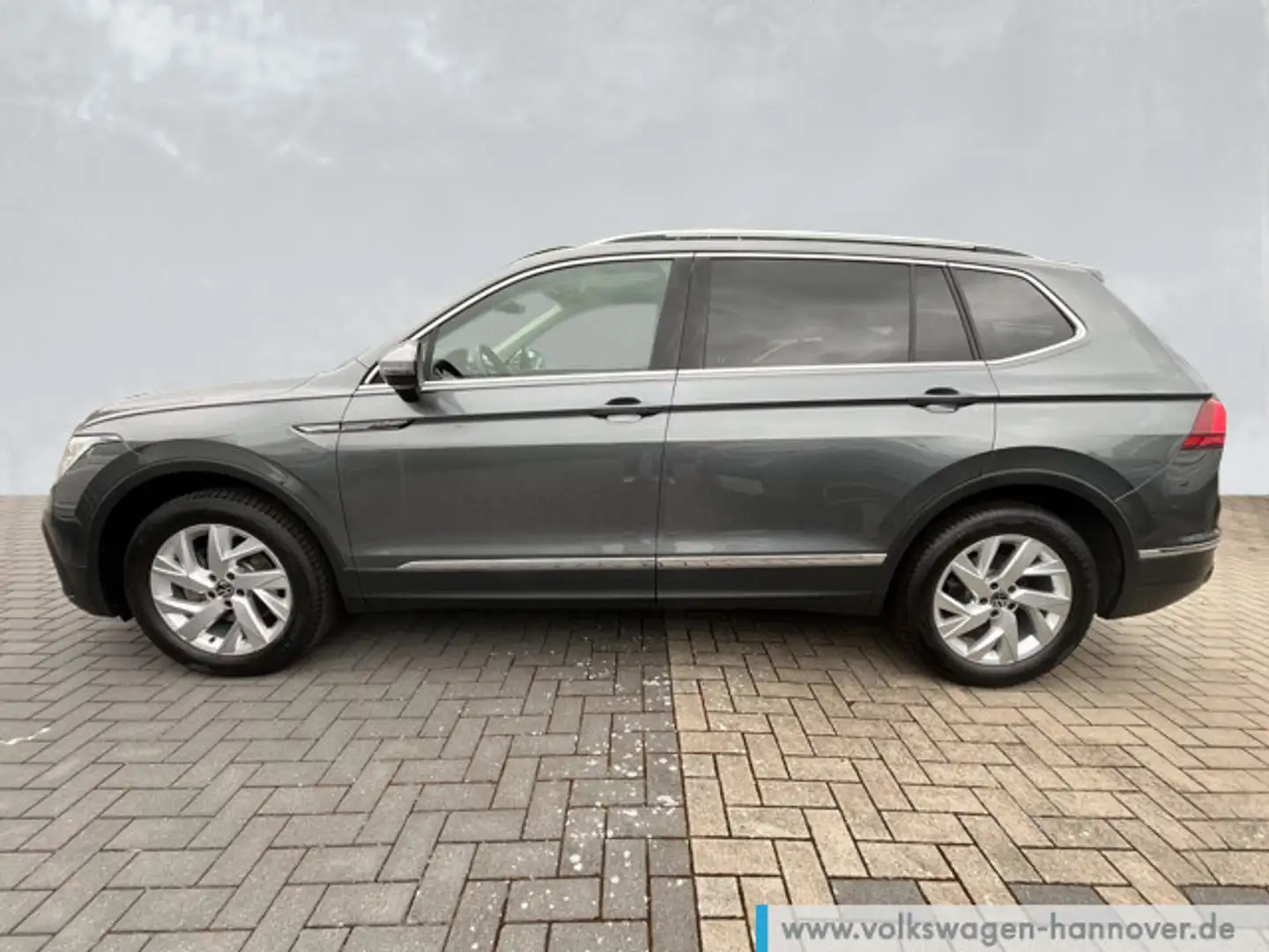 Volkswagen Tiguan Allspace 2.0 TDI DSG Life Navi AHK LED Di Grau - 2