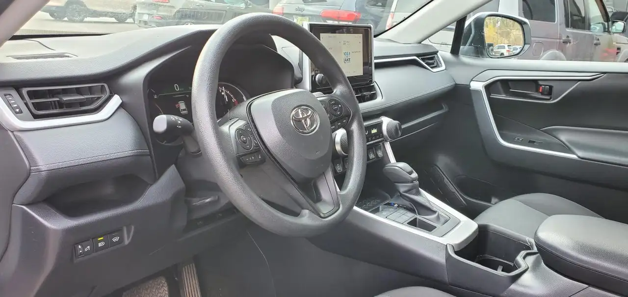 Toyota RAV 4 снимка Toyota RAV 4