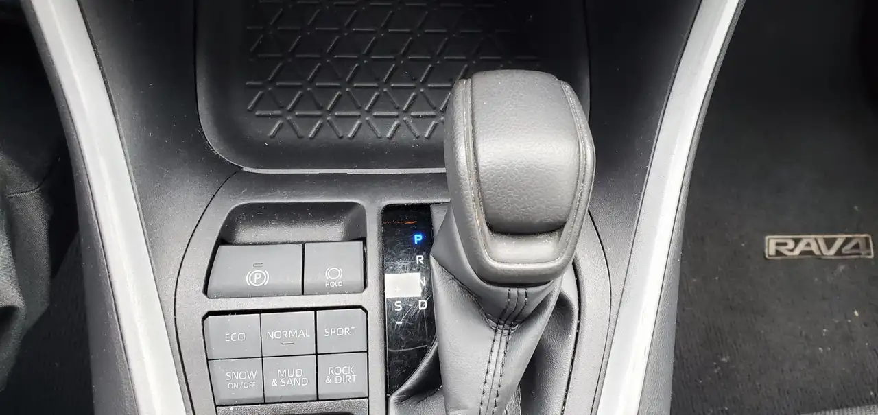 Toyota RAV 4 снимка Toyota RAV 4