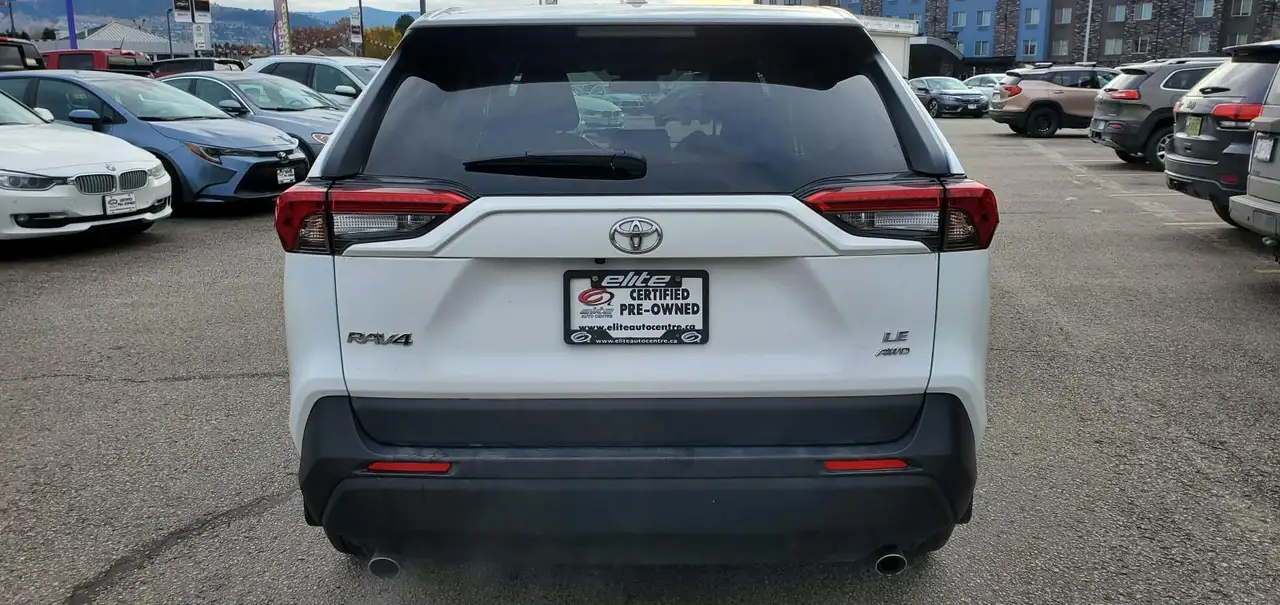 Toyota RAV 4 снимка Toyota RAV 4