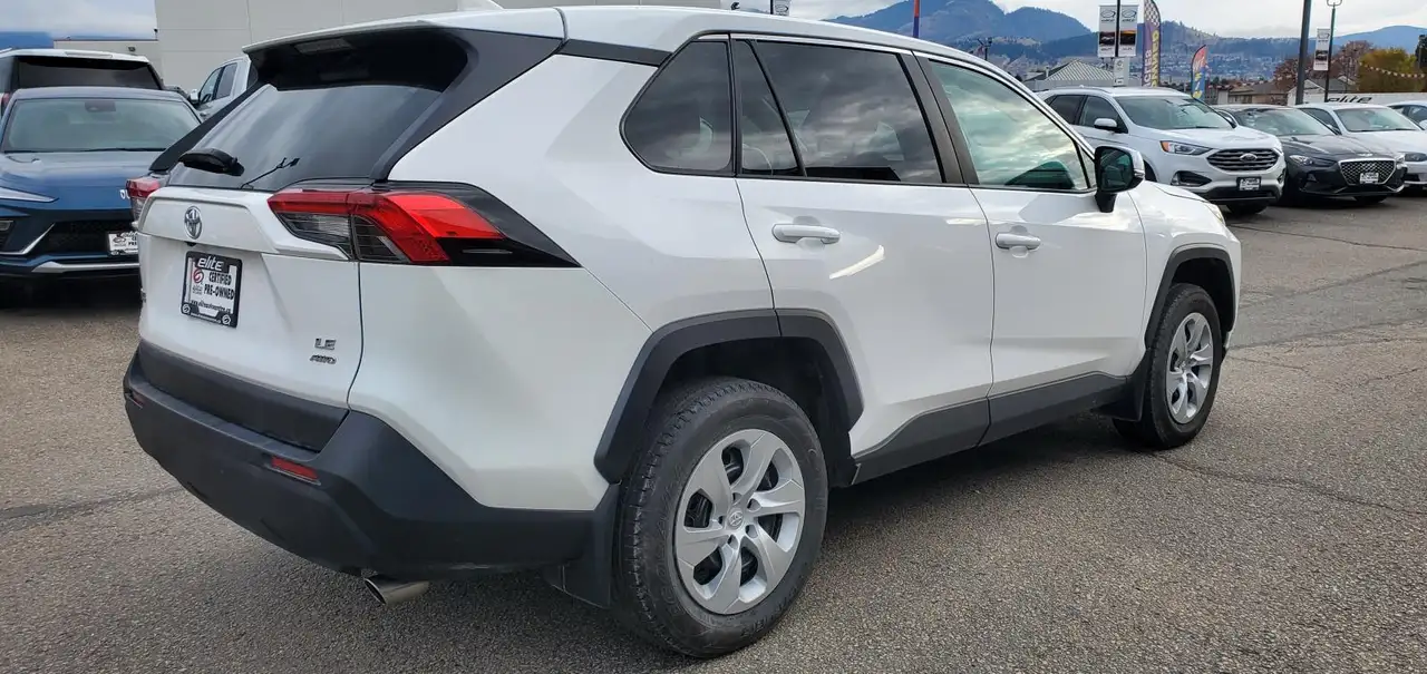 Toyota RAV 4 снимка Toyota RAV 4