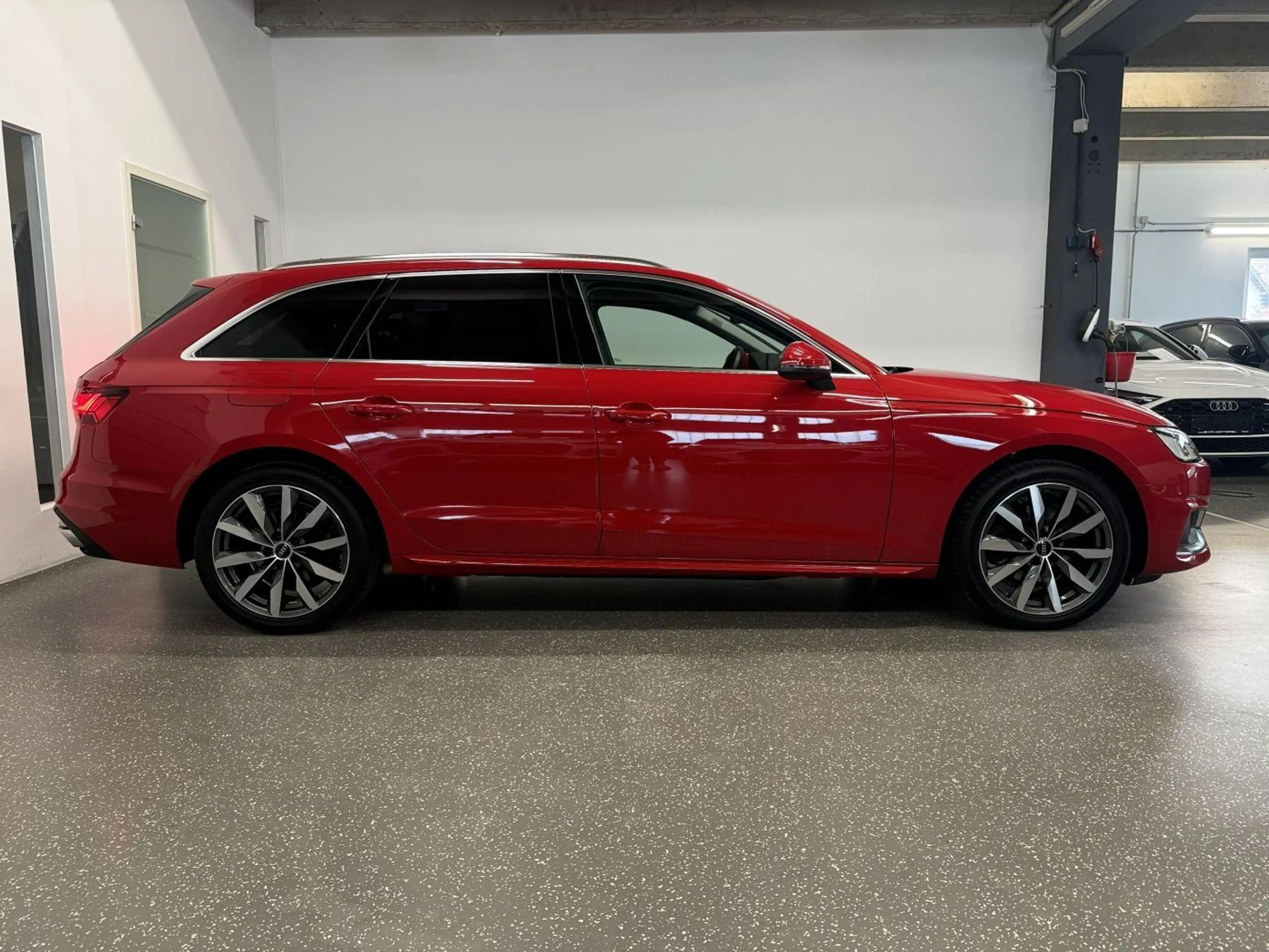 Audi A4 35 2.0 TDI advanced *SPORT*B&O*MATRIX*ACC*LANE*TA — photo 4