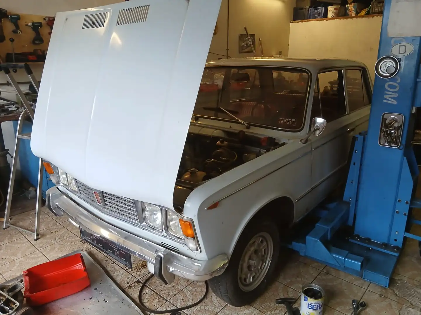 Fiat 125 Steyr Fiat Grau - 1