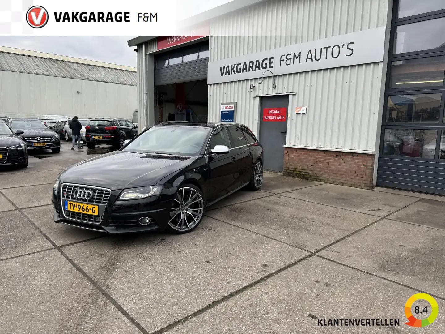 Audi A4 Avant 3.0 TFSI S4 quattro Pro Line Zwart - 1