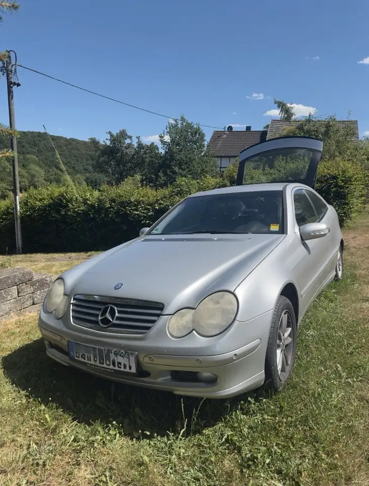 Mercedes-Benz C 200 Kompressor Sportcoupe, foto 1