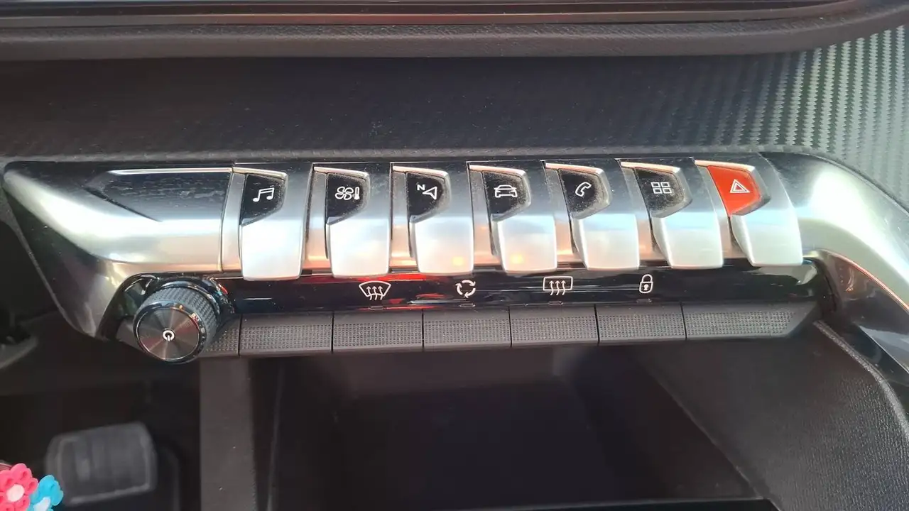 Peugeot 3008 3008 — photo 28