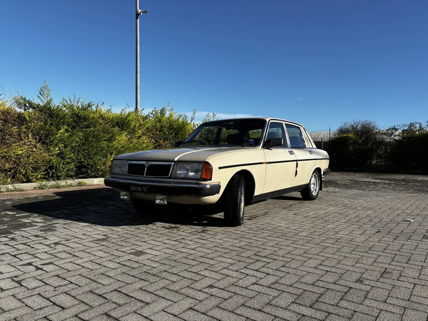 Lancia Trevi 2000 - 1