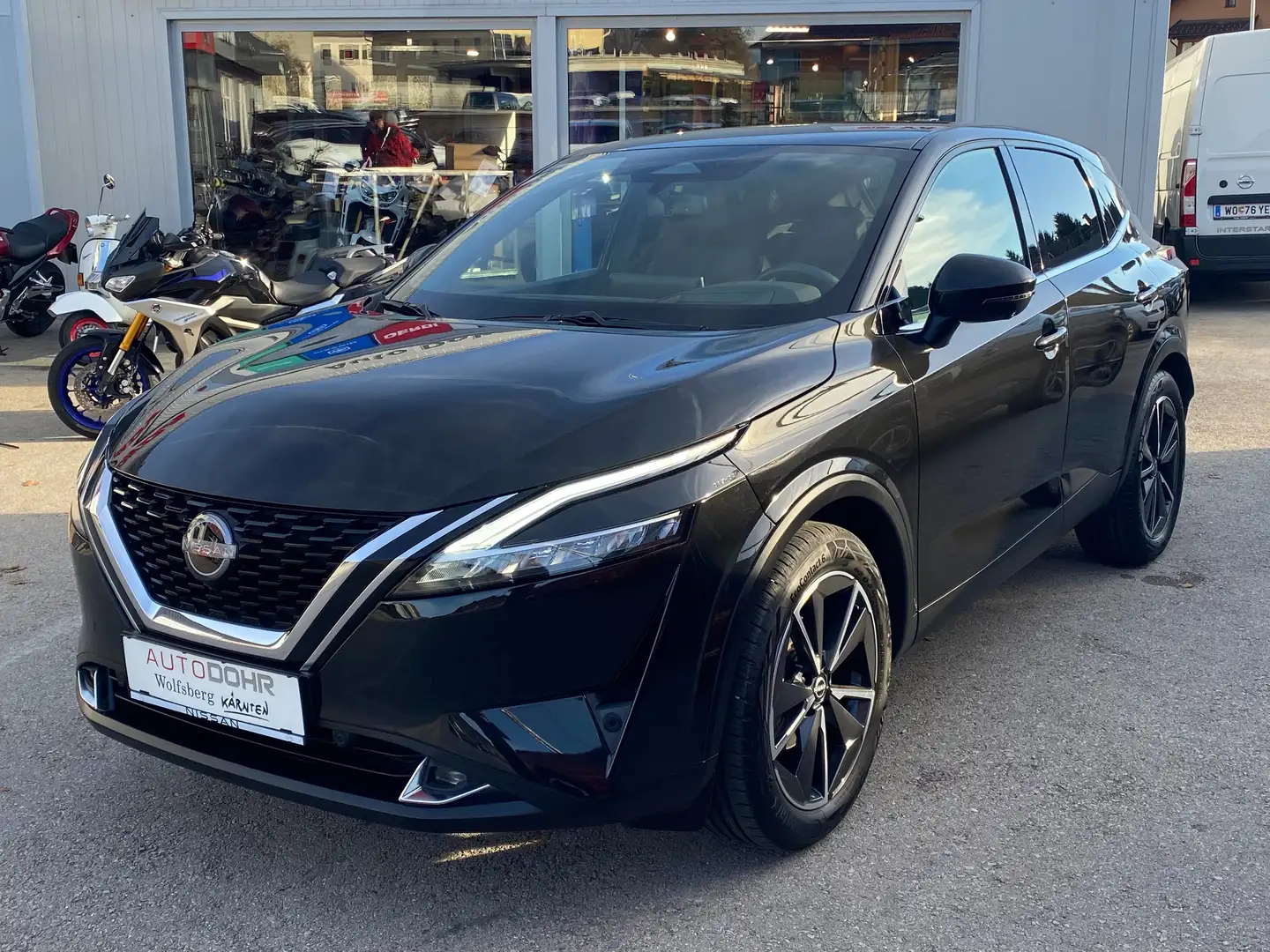 Nissan Qashqai Qashqai 1,3 DIG-T MHEV 4x4 Tekna Aut. Noir - 1